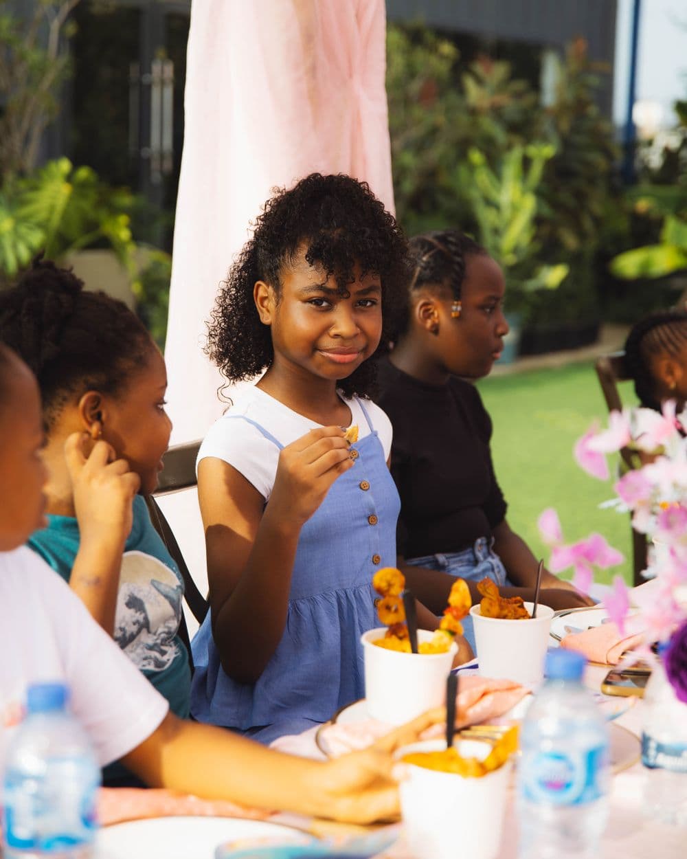 Cantine scolaire du CPEAS avec des repas préparés sur place